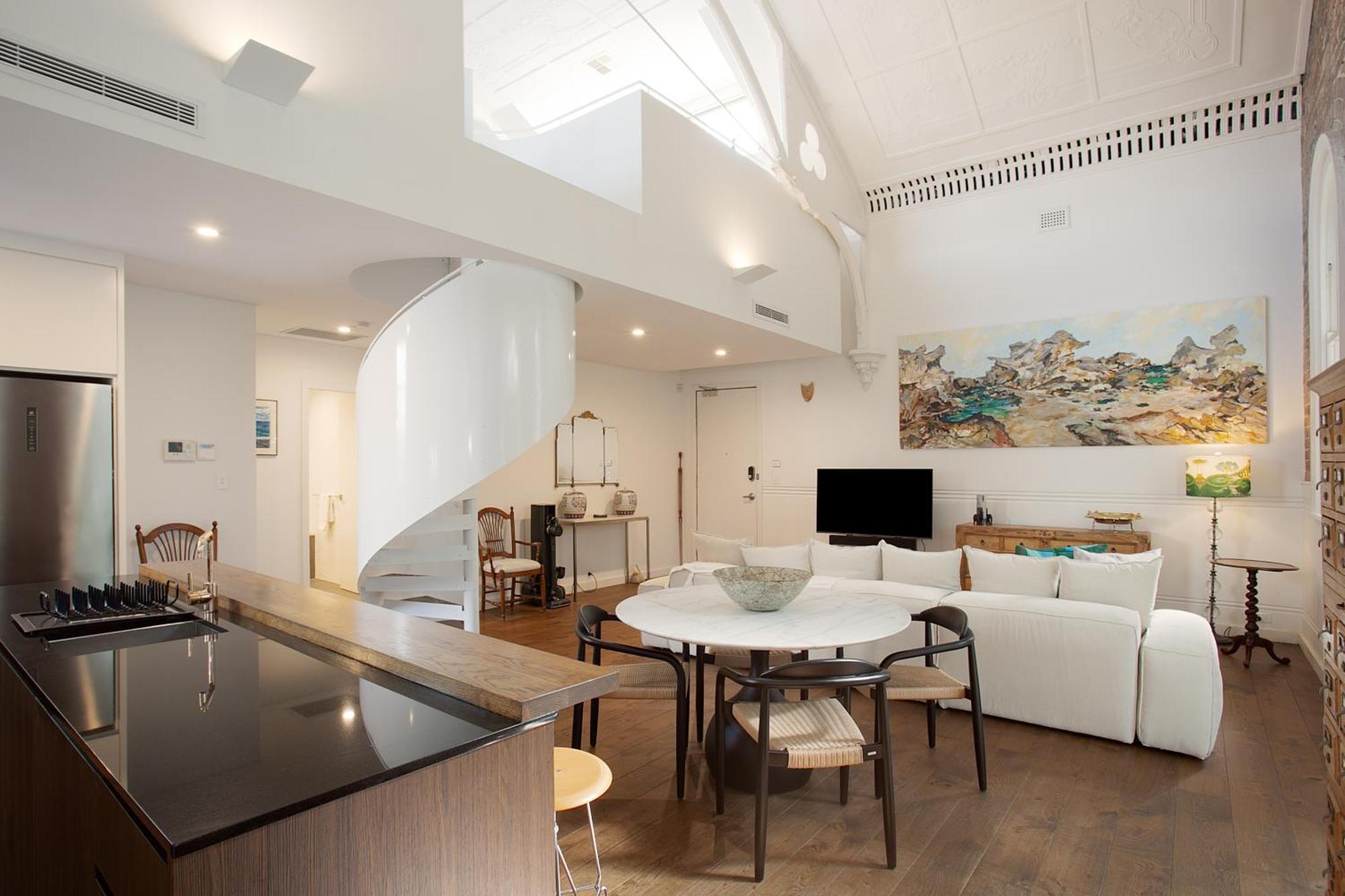 Mezzanine Magic, Bondi Junction