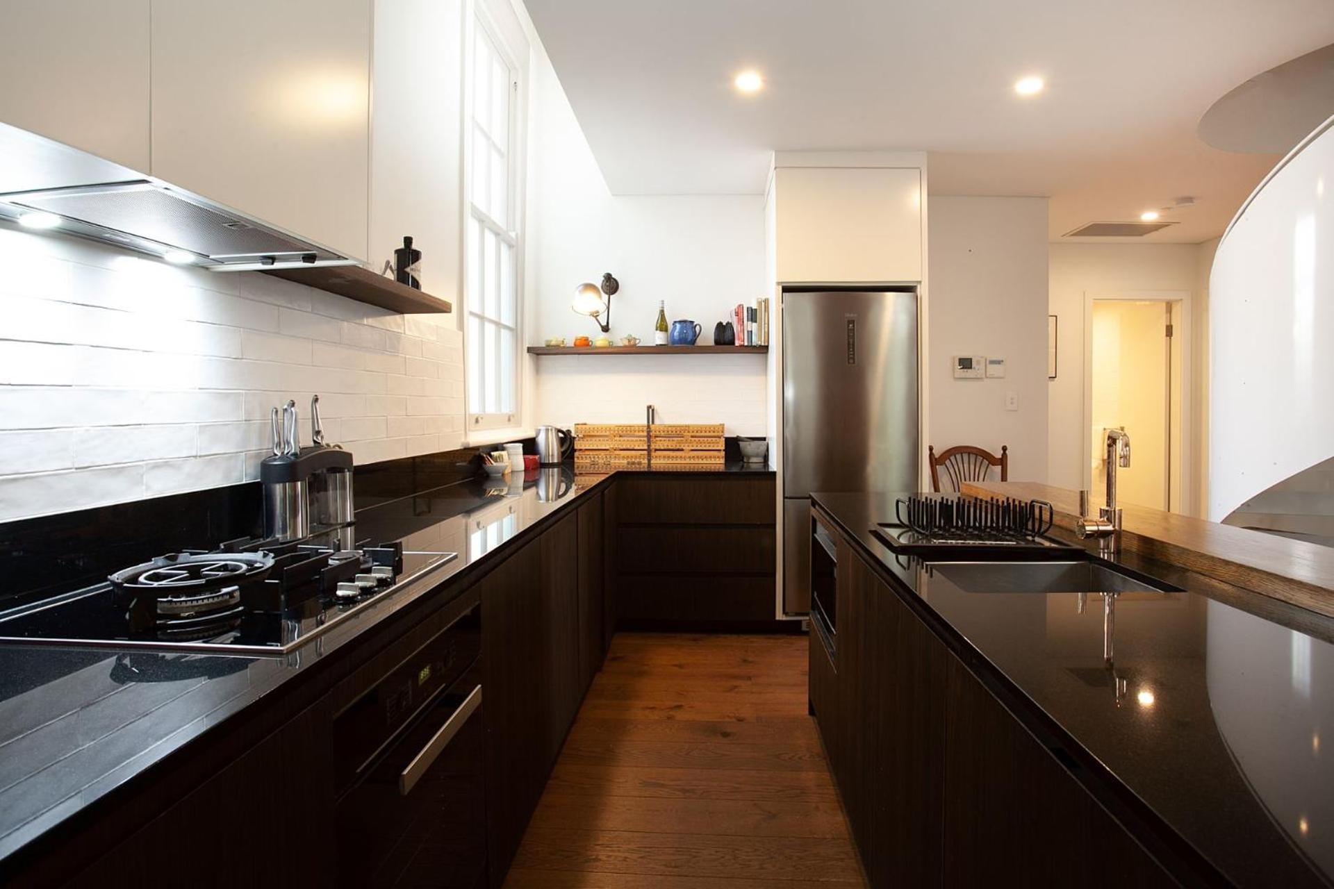Mezzanine Magic, Bondi Junction